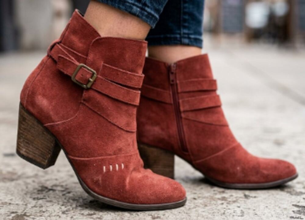 Sundance Maroon Suede Stitch Buckle Ankle Boots sz EU 39 / 8.5 US